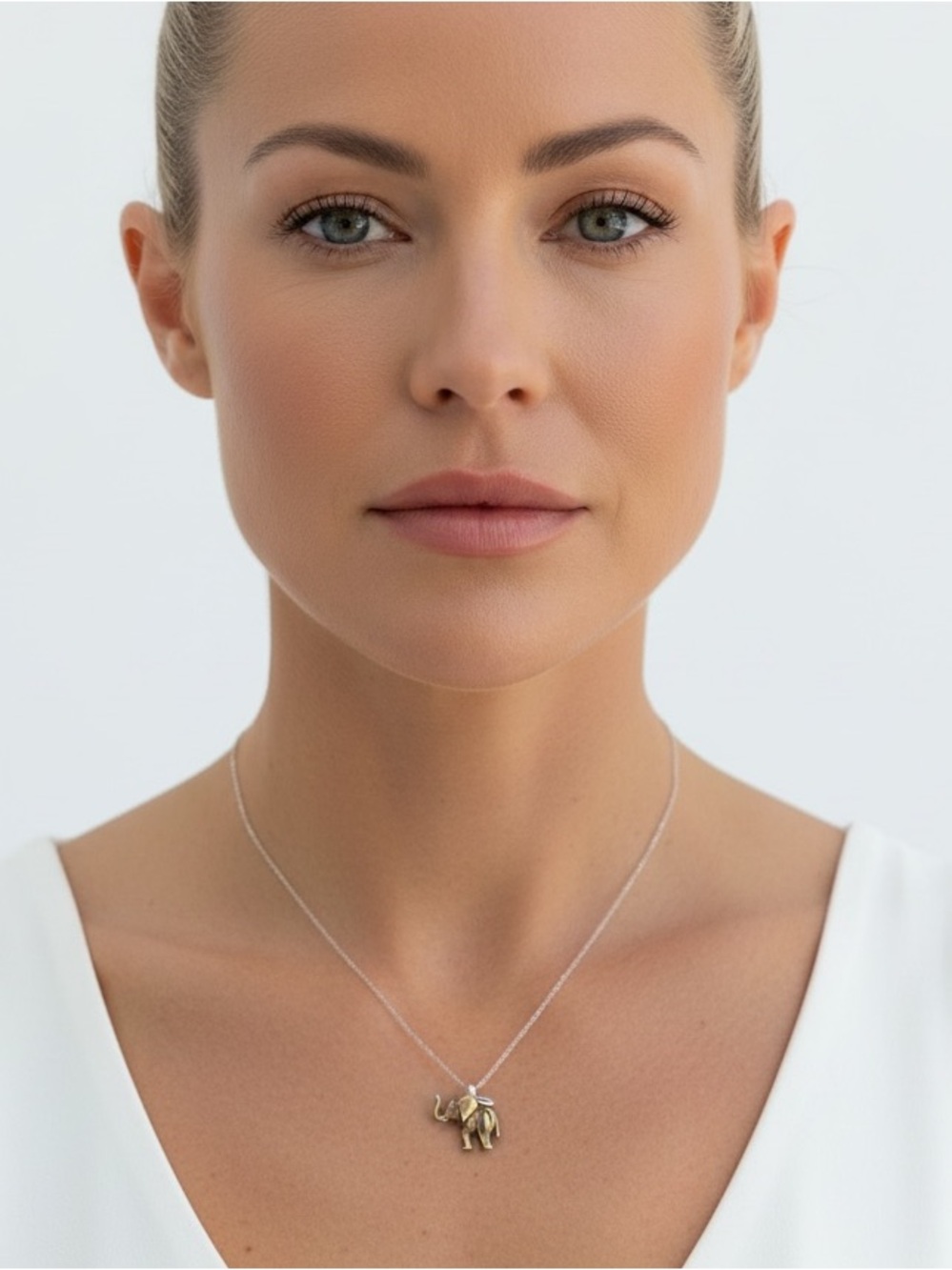 Tiffany & Co. Elephant Charm Necklace 925 Silver SOLD OUT!